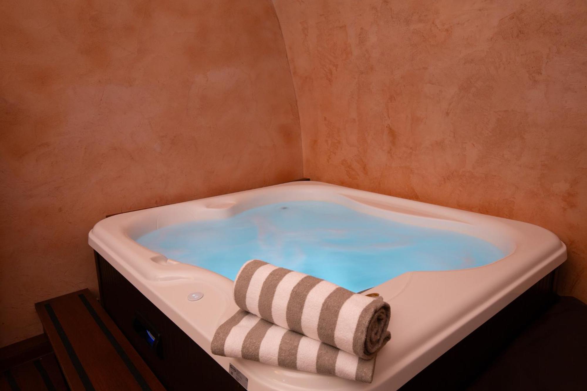 Corte San Carlo 5*